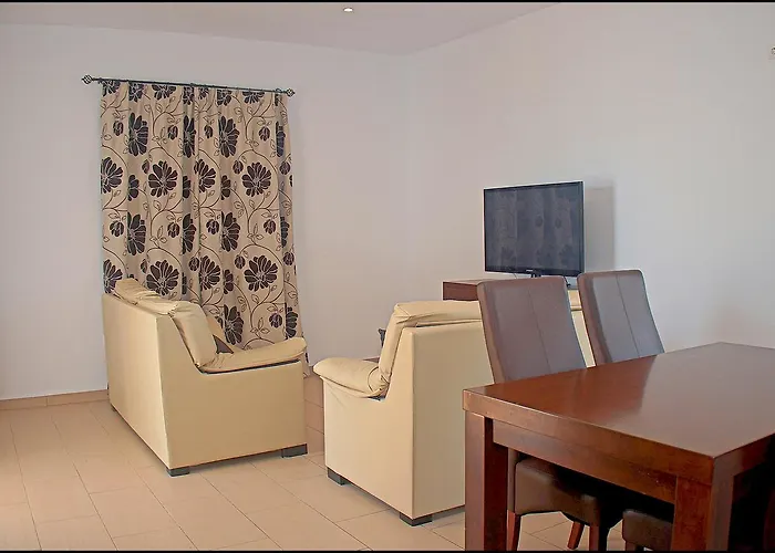 Ruperto * كونيل ذي لا فرونتيرا